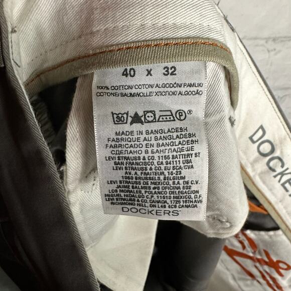 Dockers Men’s Classic Gray Flat Front Pants, Size 40x32, Pre-owned - Picture 5 of 6